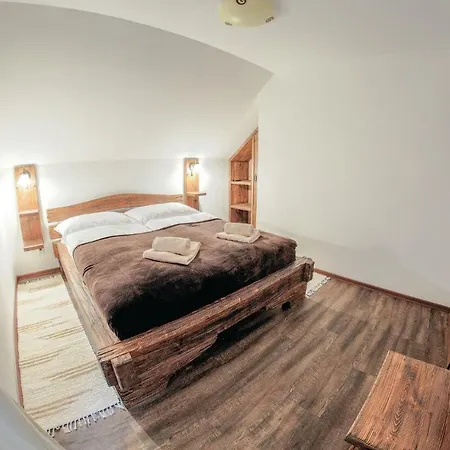 Two-bedroom In Apartmán